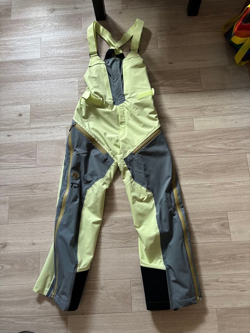 デサントチームウェア　Sサイズ（大きめ）