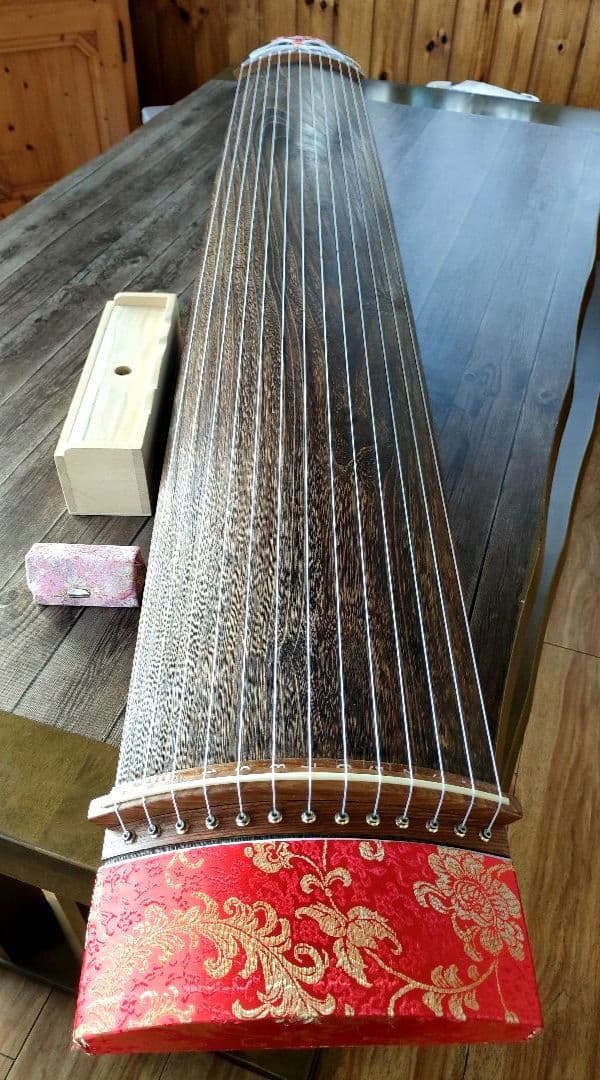 美品　琴　和楽器　弦楽器 13弦　すだれ彫り　付属品