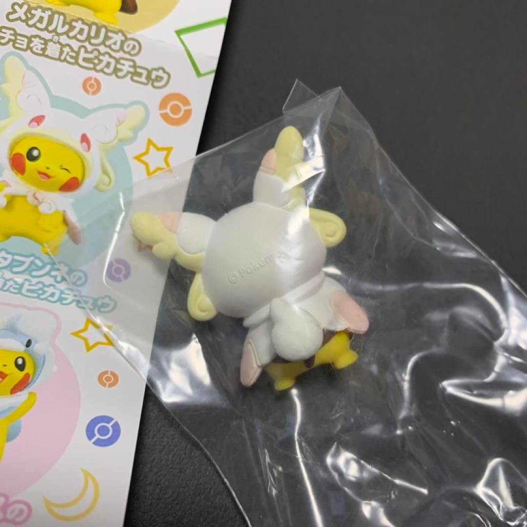 メガポンチョを着たピカチュウ フィギュア :メガルカリオ&メガタブンネ