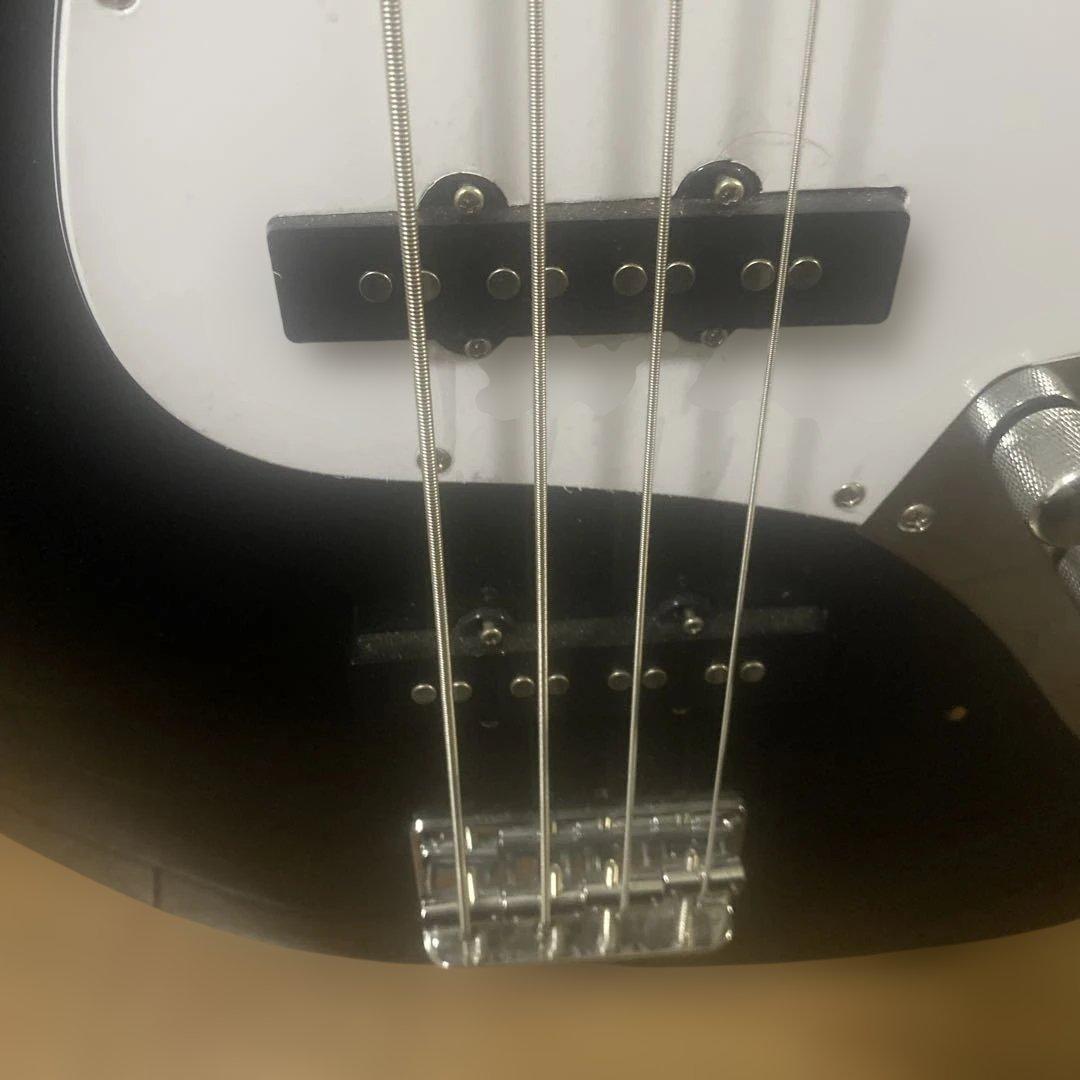 SELDER 4弦エレキベース ブラック　シールド付き。すぐ弾ける！