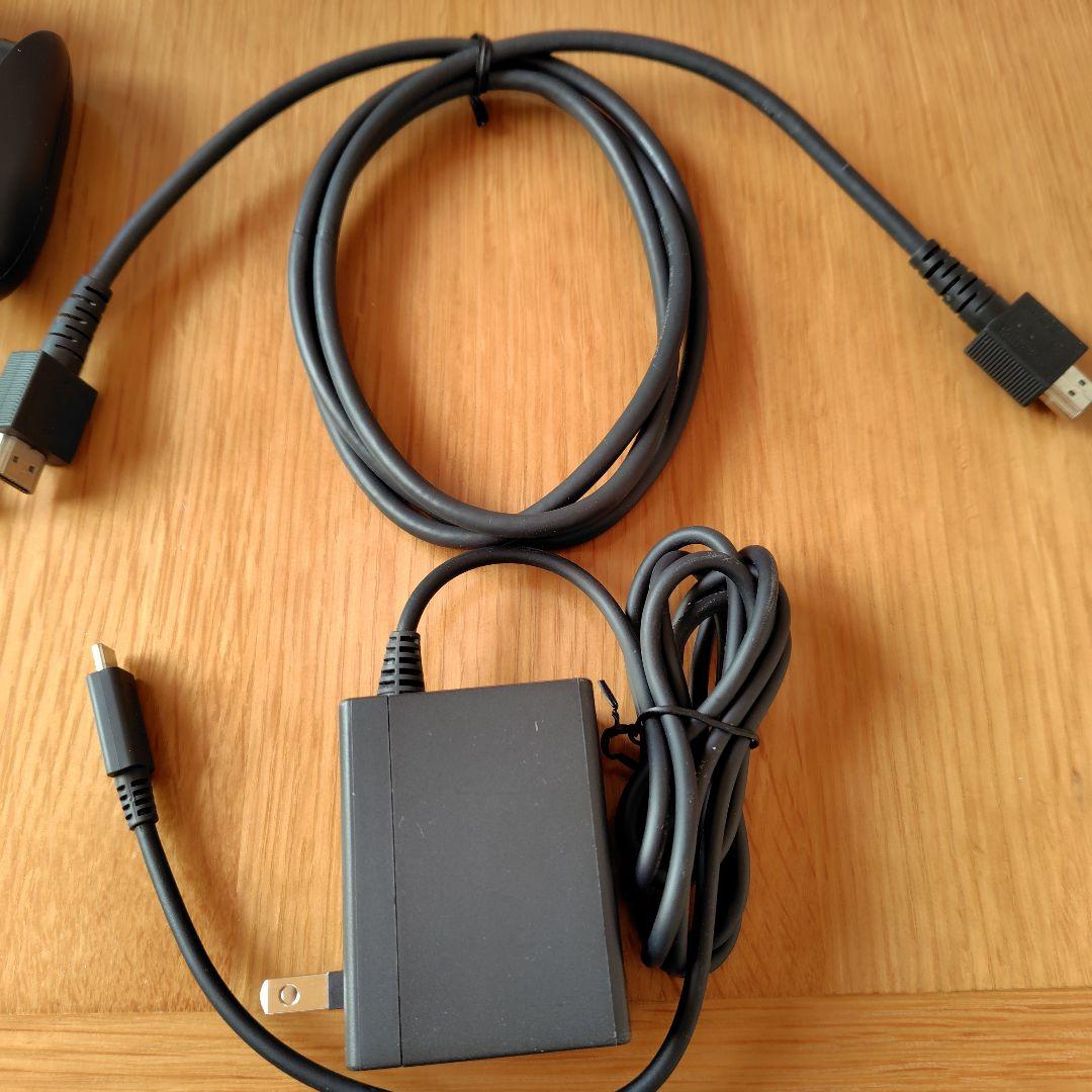 Nintendo Switch 本体 Joy-Conイエロー・パープル