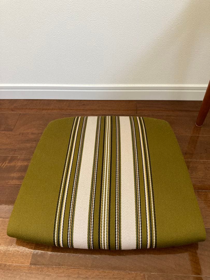 カイ•クリスチャセン　椅子　②