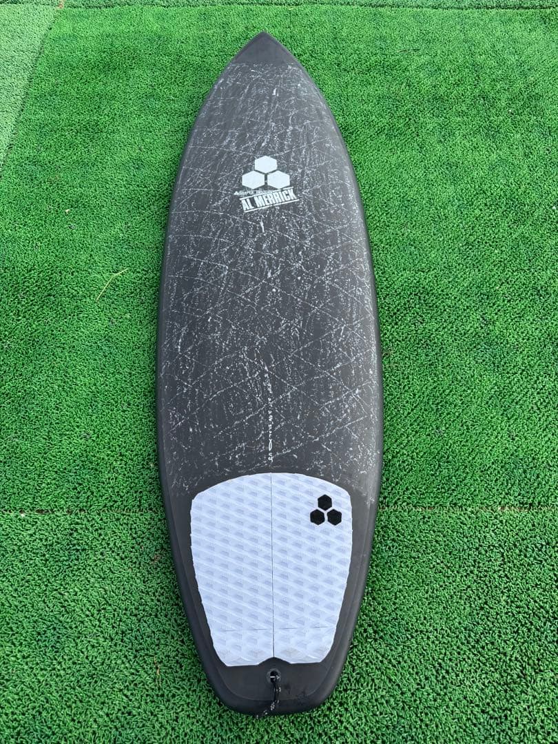 サンダーボルト アルメリック5'11\"美品　ショートボードウルトラジョー配送商品