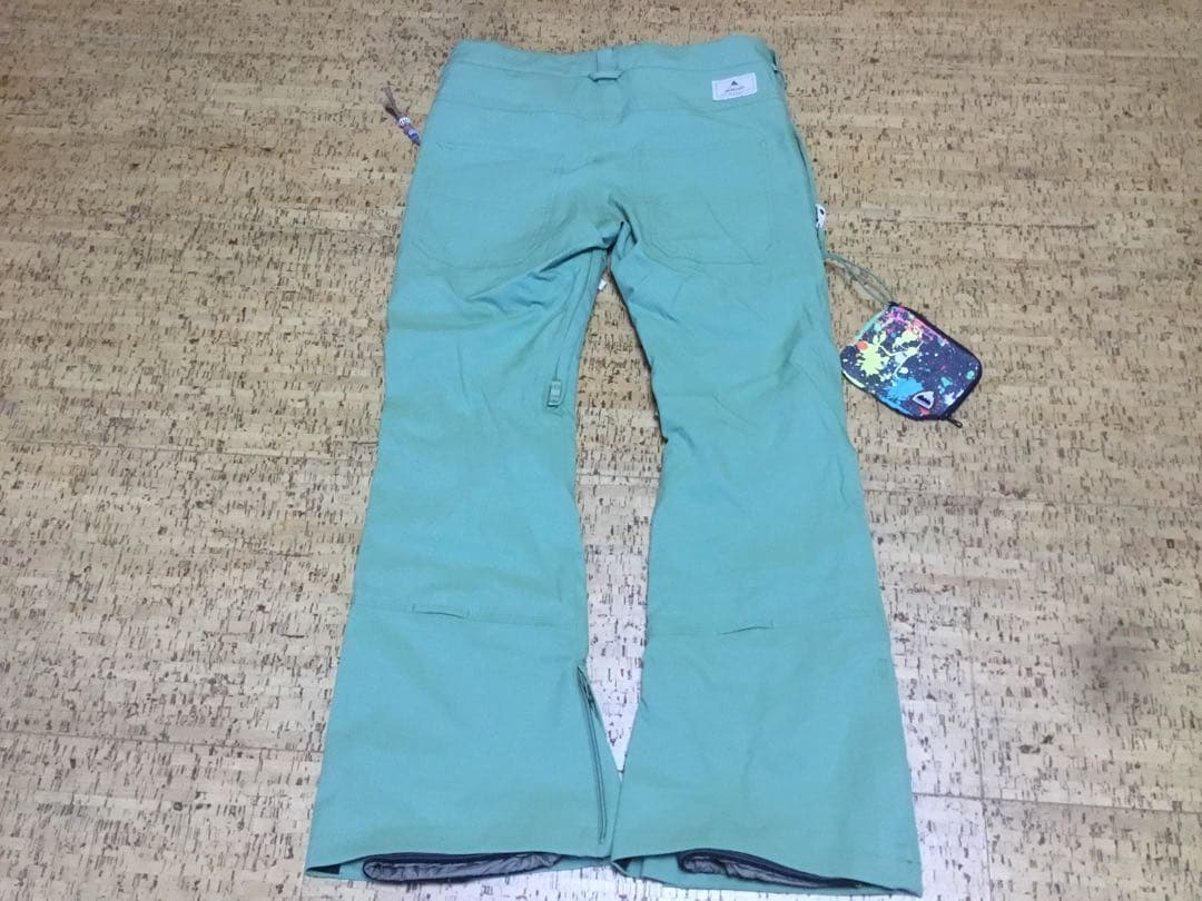 美品　BURTON M サイズ　スノーボードウェアセット（女性用）