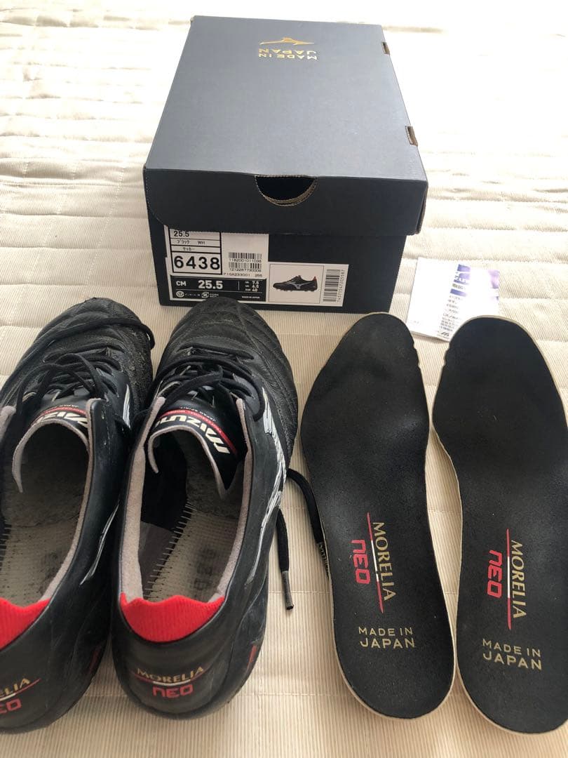 モレリア　ネオ　Mizuno サッカーシューズ ブラック/レッド