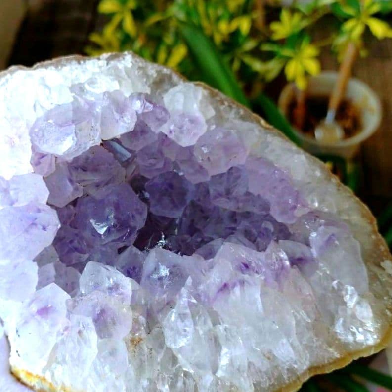 【割引特価】ジオード☆ブラジル産アゲートアメジストクラスター　ドーム　1.3Kg