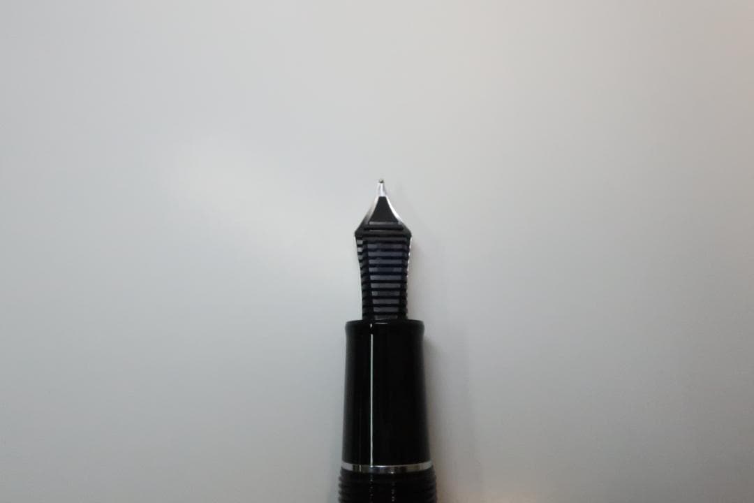 【廃番品】セーラー万年筆 新品 プロムナード　ブラック　M　中字　14K