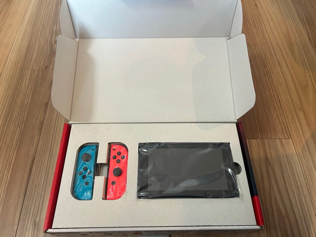 Nintendo Switch 本体 青・赤 Joy-Con付き