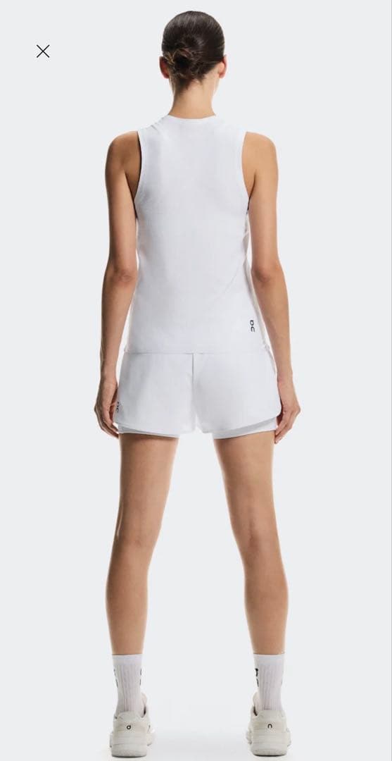 【新品】 on テニスLサイズ 白タンクトップ イガシフィオンテク 全豪オープン