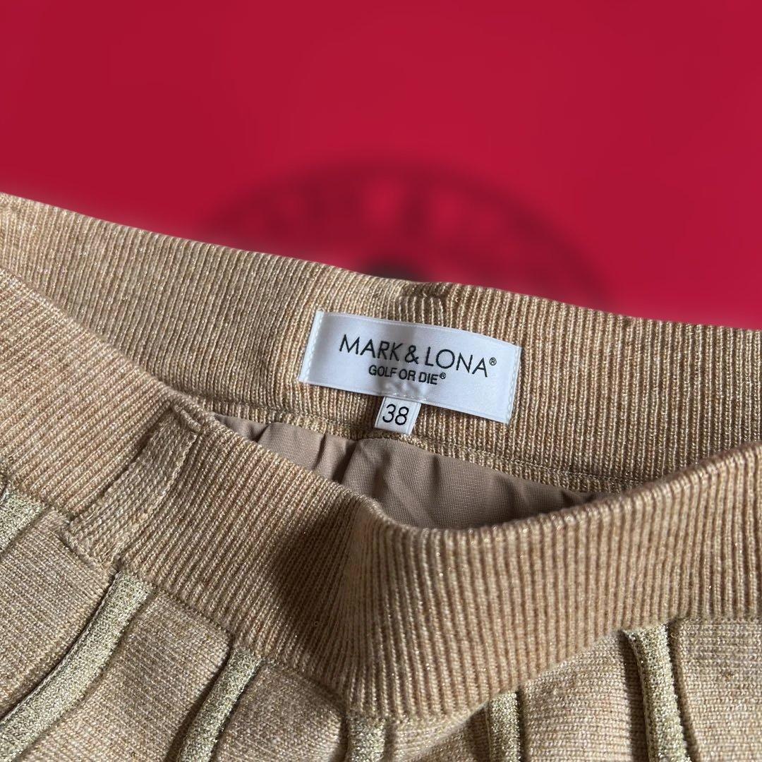 NO8！マーク＆ロナ　2024ラメニットスカート