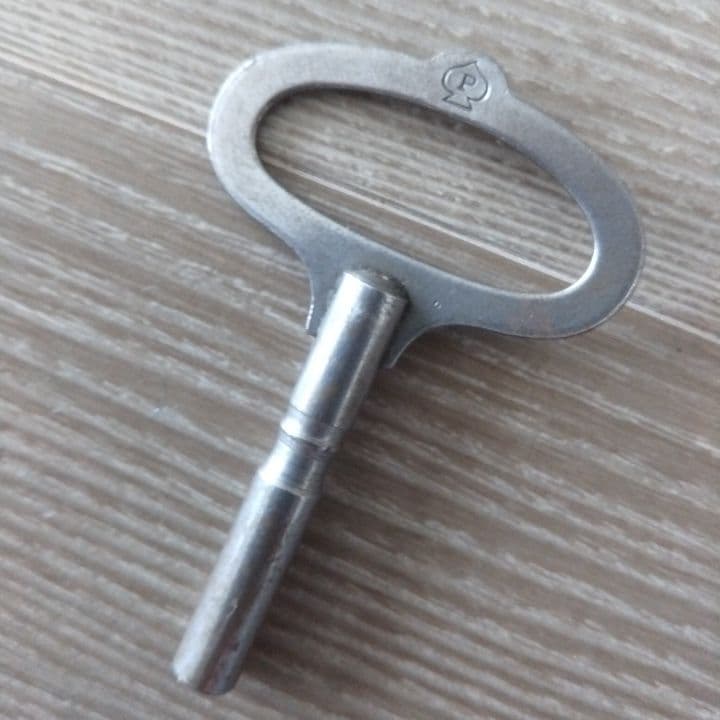 イギリスアンティーク1931年 アナログ時計 木製阪急「英国アンティーク展」購入