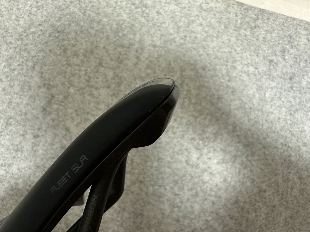 ジャイアント　Fleet SLR カーボン製　サドル