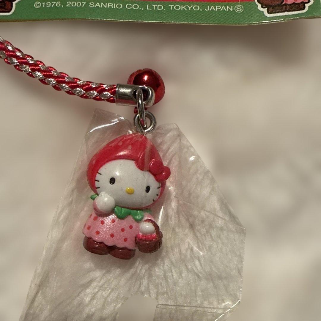 ご当地キティ　静岡限定　いちごバージョン　ストラップ　未開封