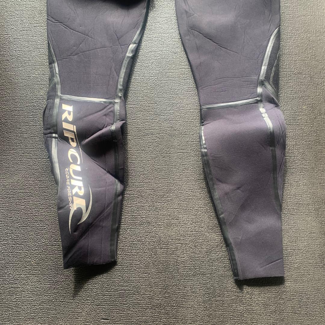 二点Ripcurl 2mm ￼ウェットスーツ