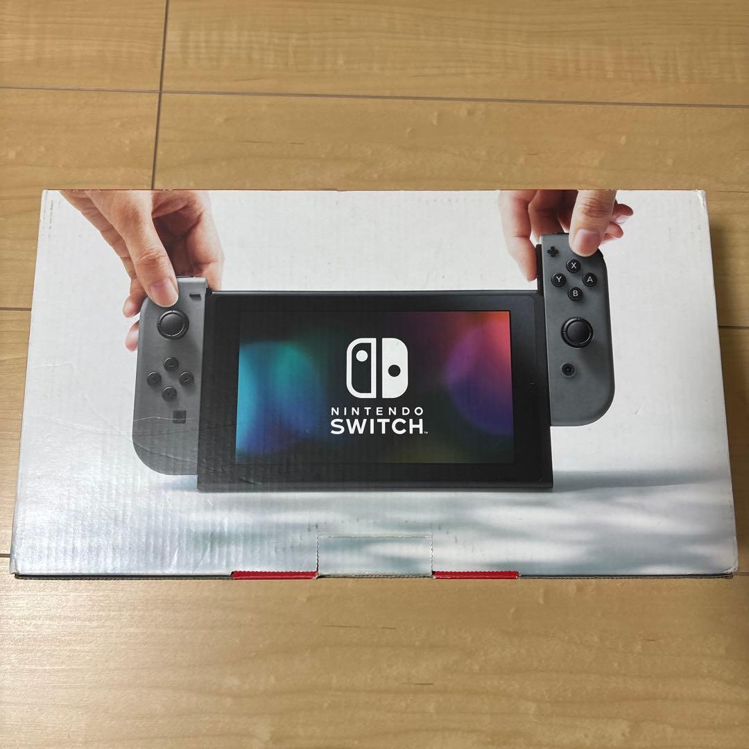 Nintendo Switch グレー 本体 中古品　専用ケースのおまけ付き