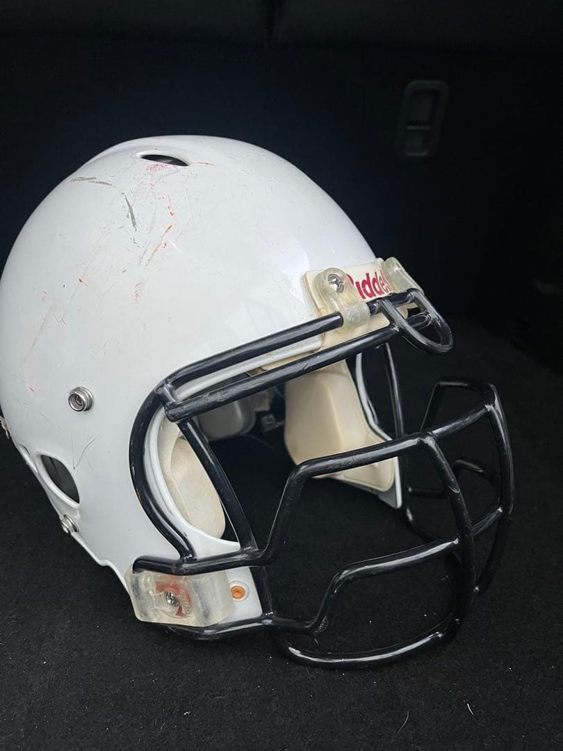 Riddell revolutionアメリカンフットボールヘルメット