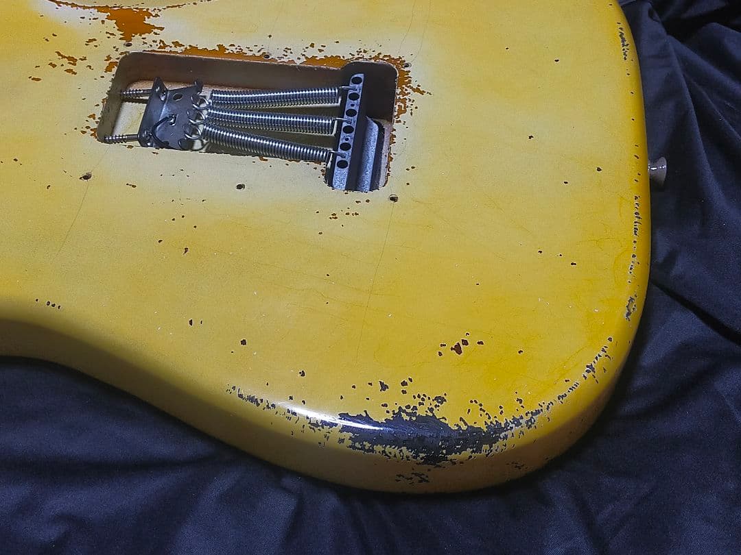 BUSKERSストラトキャスタータイプ レリックギター