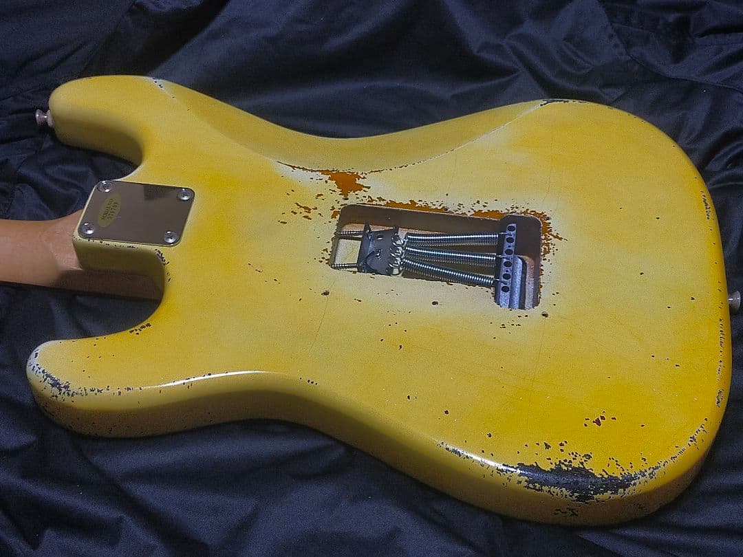 BUSKERSストラトキャスタータイプ レリックギター