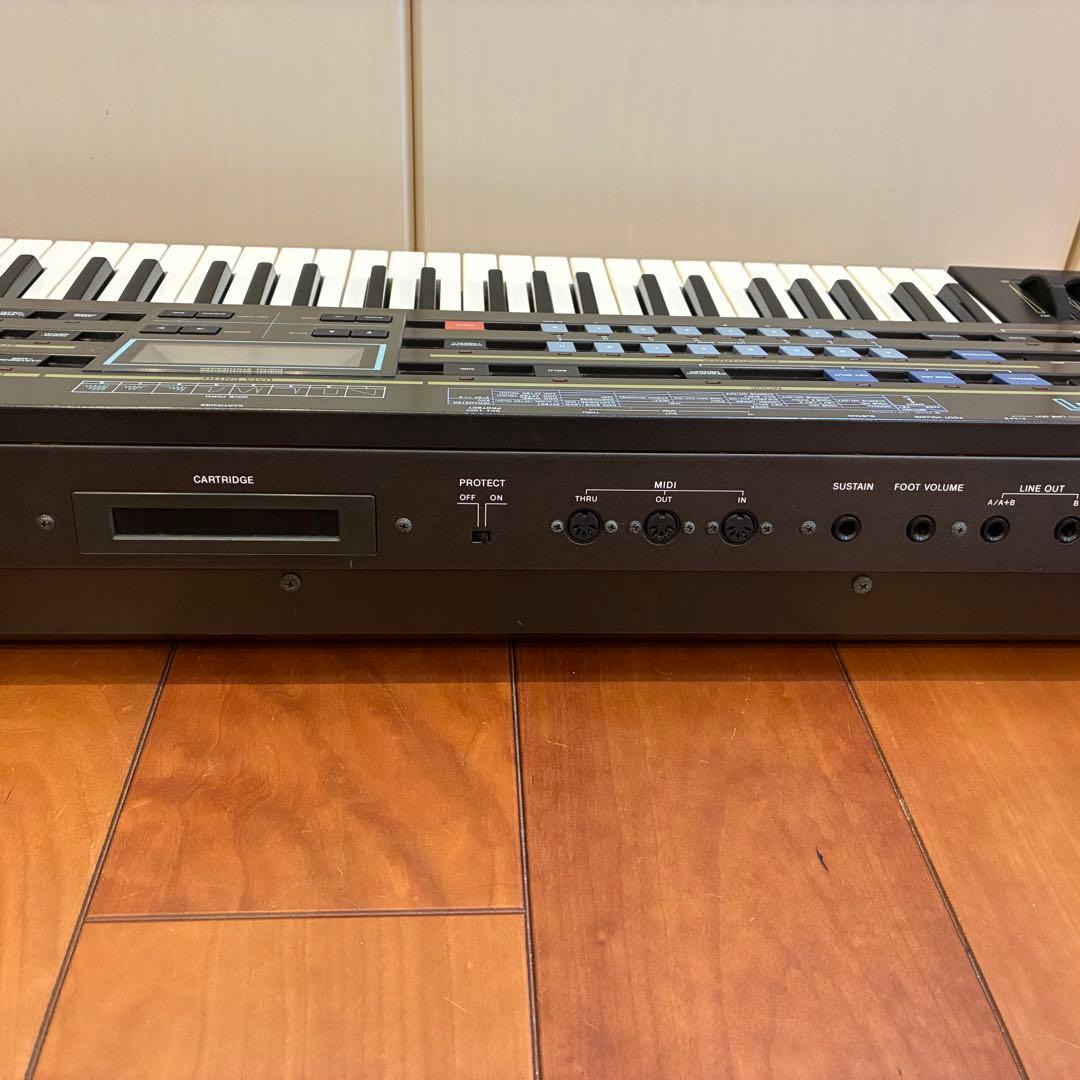 Casio CZ-1 カシオ　シンセサイザー