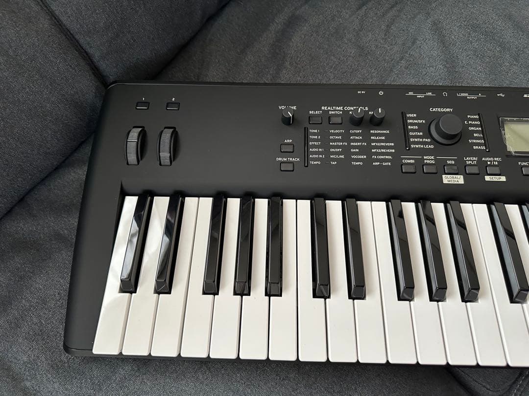新品同様 KORG KROSS2-61-MB