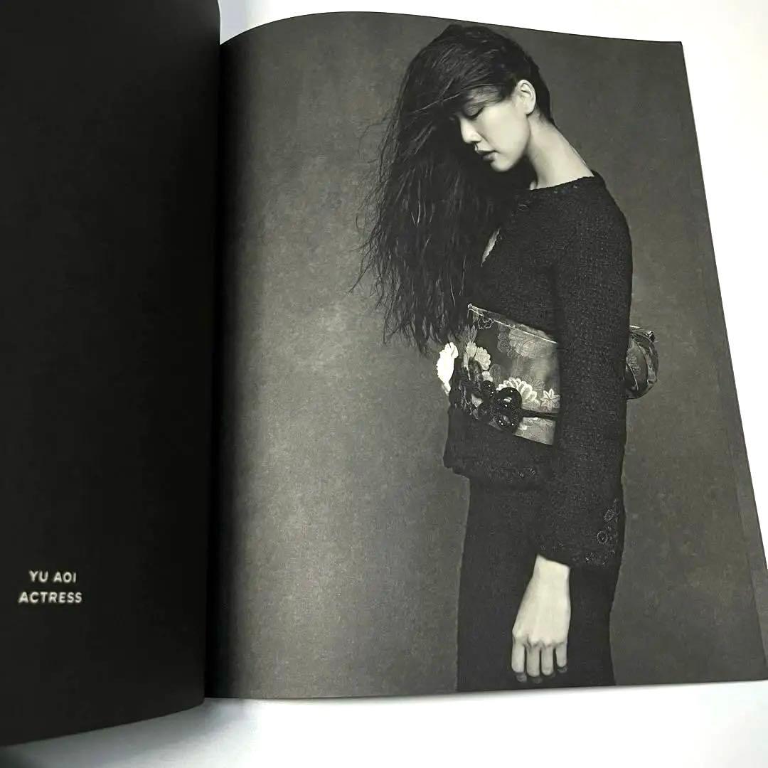 THE LITTLE BLACK JACKET CHANELカールラガーフェルド