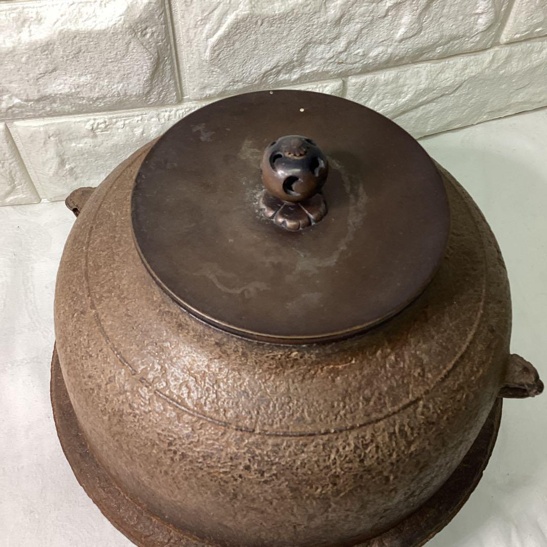 S　鋳鉄製 丸型　茶釜　銅蓋　茶道具　直径23ｃｍ　高さ16ｃｍ