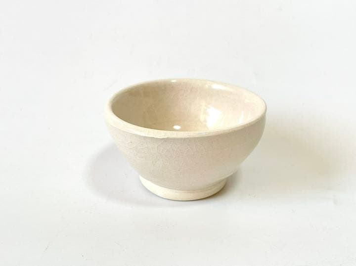 作家物　陶芸家　鯉江良二　ぐいのみ　白釉　白磁　盃　酒器　ぐい呑　酒盃