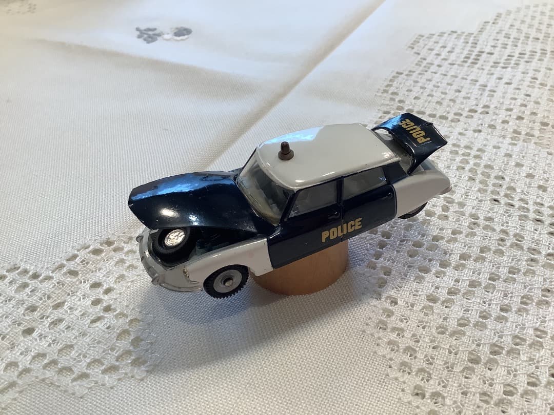 美品　仏製DINKY TOYS シトロエンポリスDS19 ミニカー