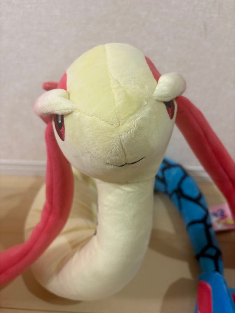 ポケモンセンターロングにょろにょろぬいぐるみ　ミロカロス約135cm