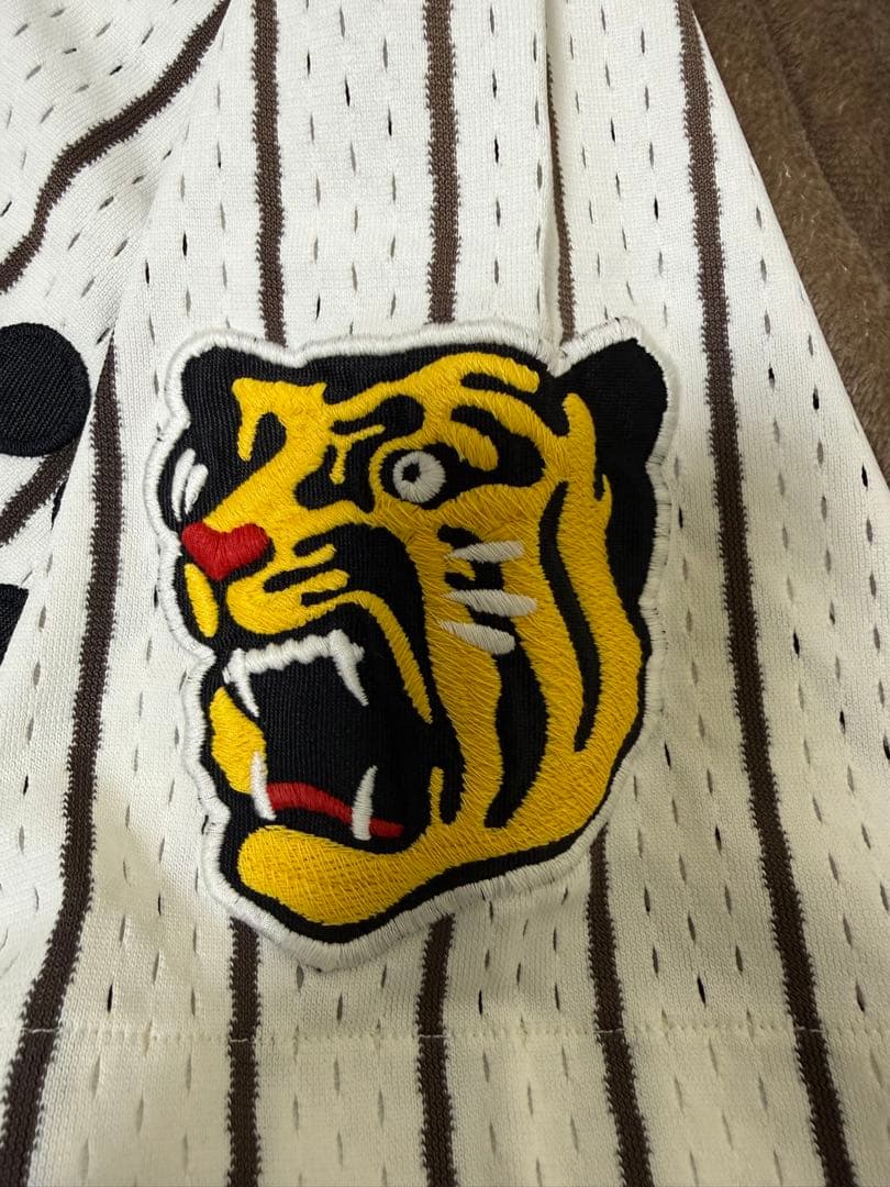 希少品 阪神タイガース 1990年 ホーム #66 坂孝一実使用ユニフォーム