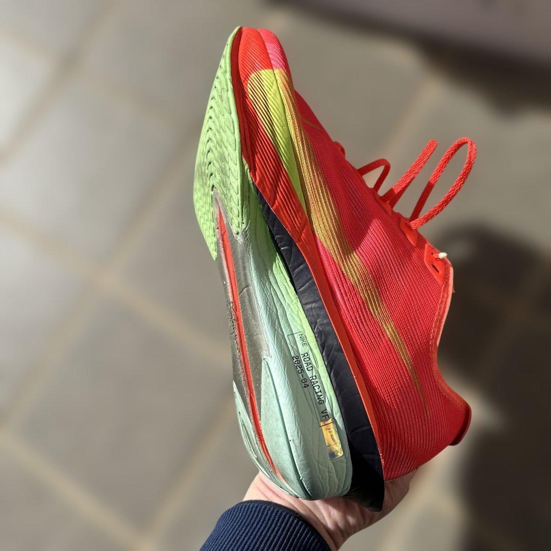 ナイキ　ヴェイパーフライネクスト%4