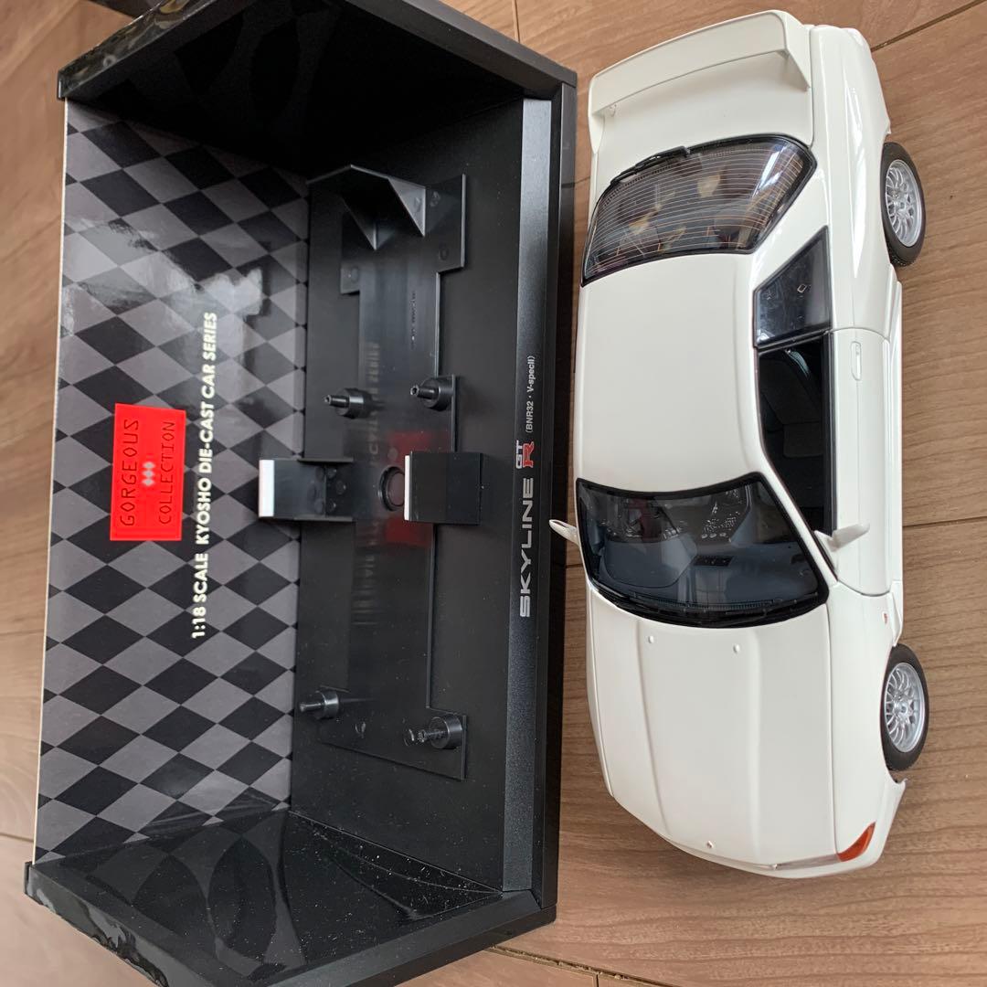 京商1:18 日産スカイラインGT-R（BNR32 ）V-SPECII