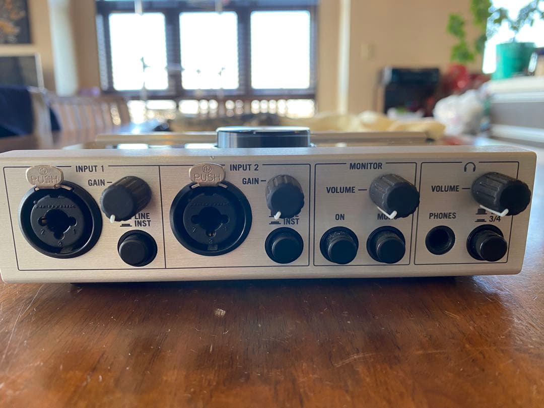 KOMPLETE AUDIO 6 オーディオインターフェイス