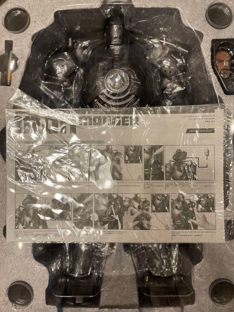 hottoys 『アイアンマン』１／６スケールフィギュア　アイアンモンガー