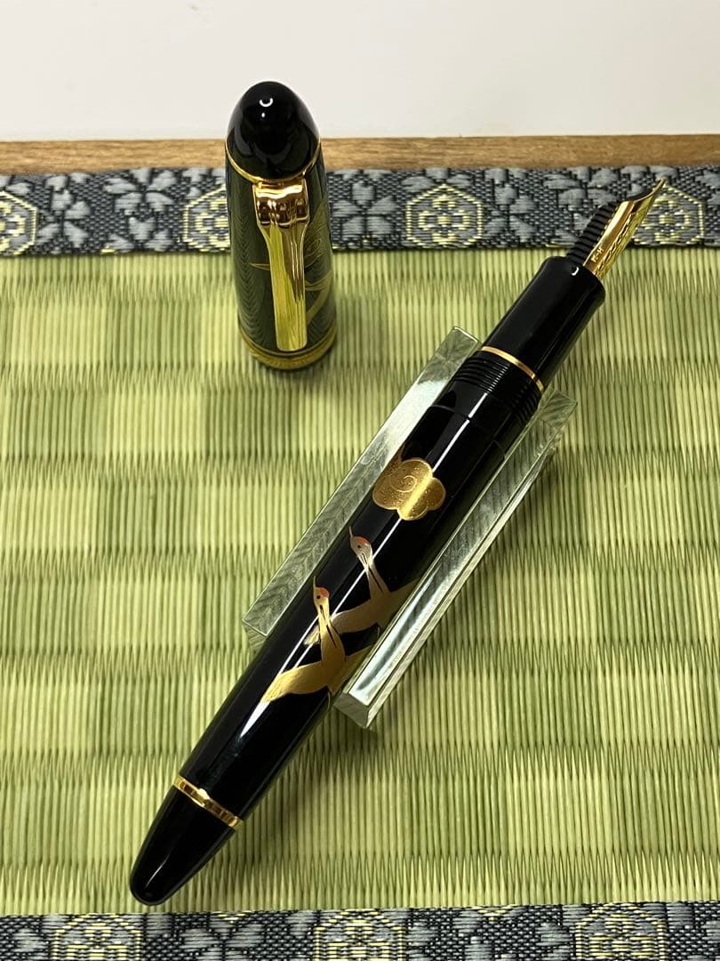 セーラー　プロフィット蒔絵万年筆　鶴に瑞雲　字幅M