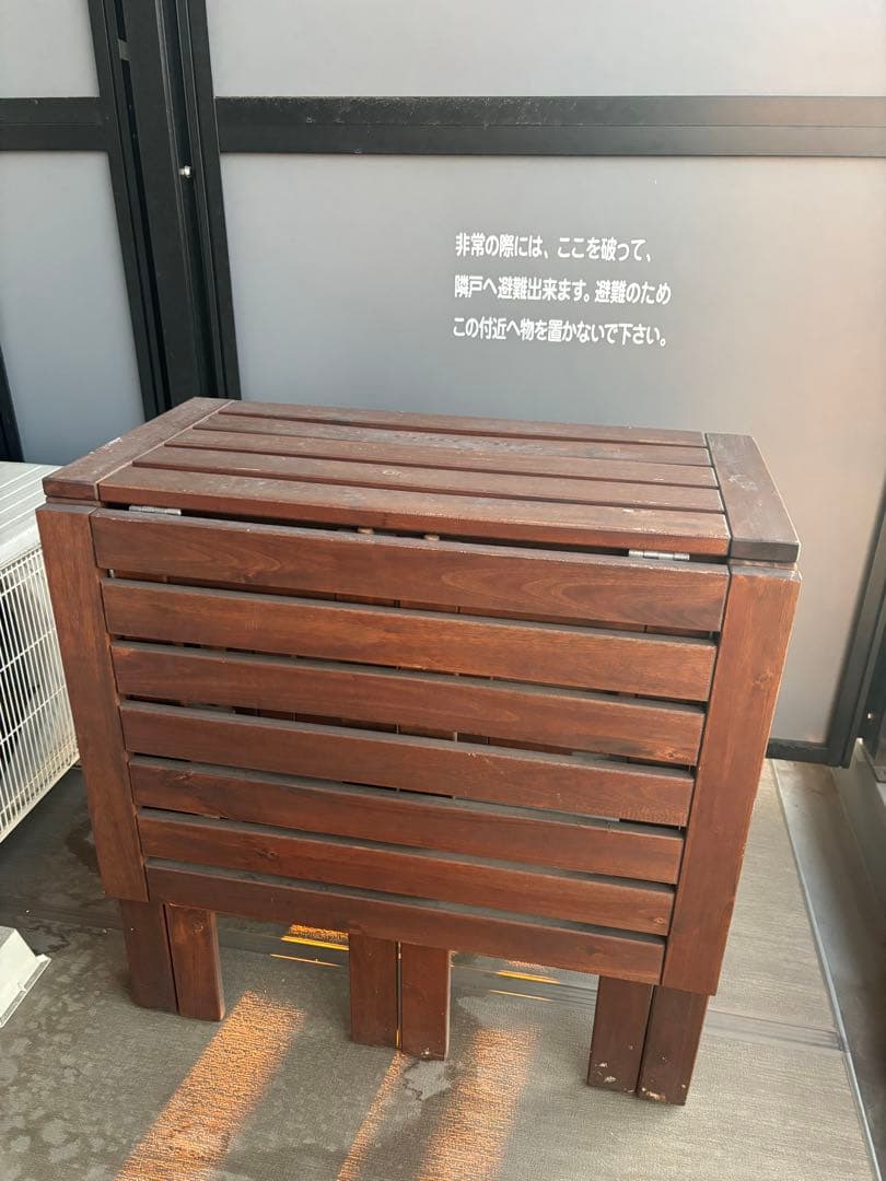 木製アウトドアテーブル スラットデザイン