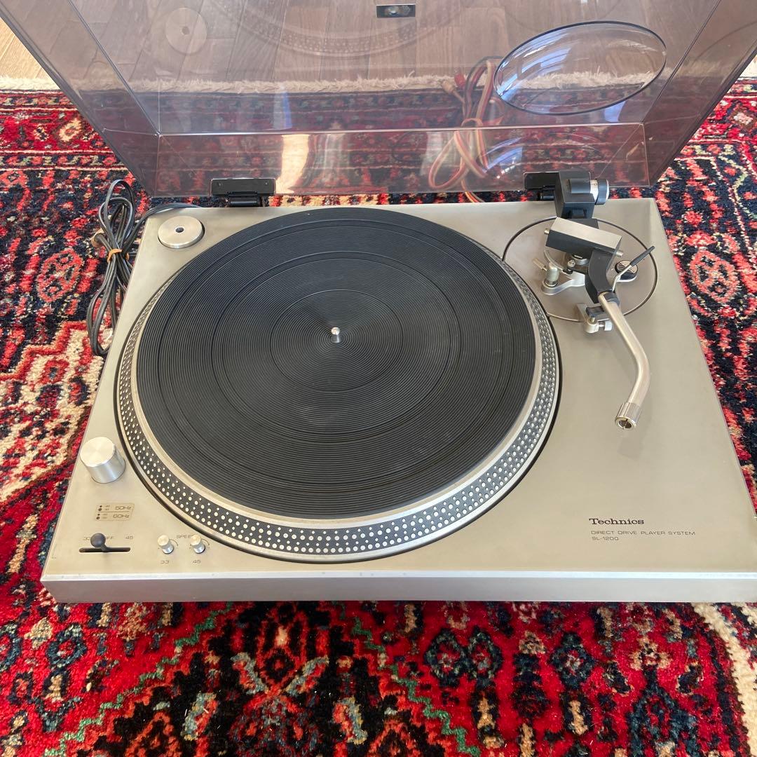 Technics SL-1200 ダイレクトドライブターンテーブル　テクニクス