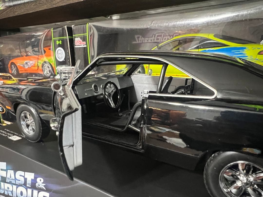 【希少】GREENLIGHT FAST&FURIOUS DODGE 1/18