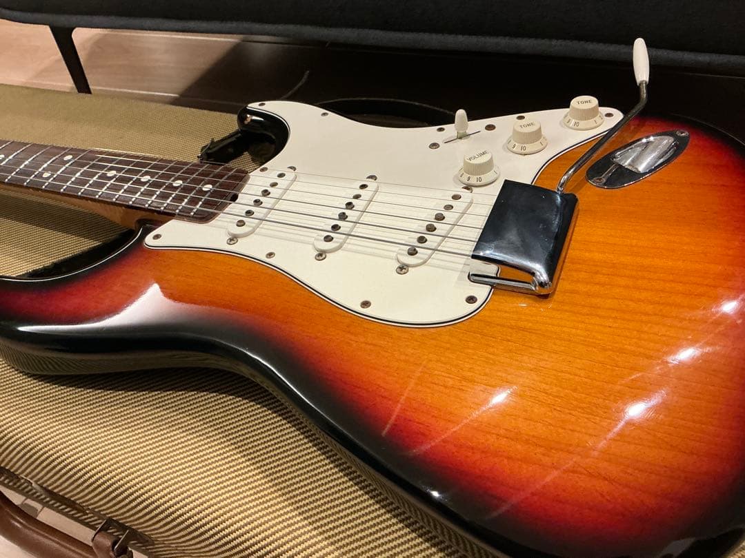 とも Fender USA American Vintage 62