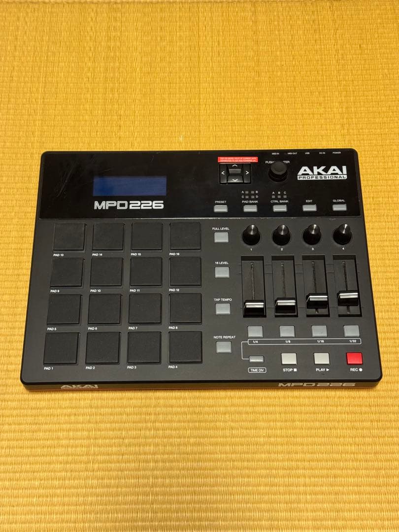 DJ機材 AKAI MPD226