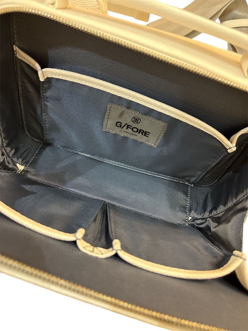 G/FORE (ジーフォア)　TRJ THREE カートポーチ　ホワイト