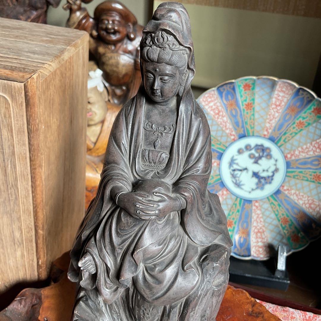 備前伊部焼巖上腰掛観音像　今まで見た事無い繊細な造り　大幅値下げ