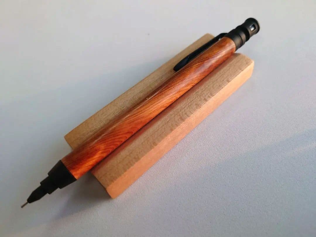 木軸ペン　ケヤキ　シャープペンシル　0.5　拭き漆　うるし仕上げ　MDS1