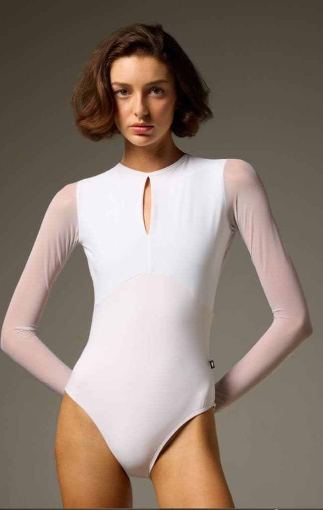 【新品未使用】BODILE　長袖　白　レオタード　OLIVIA S/Mサイズ