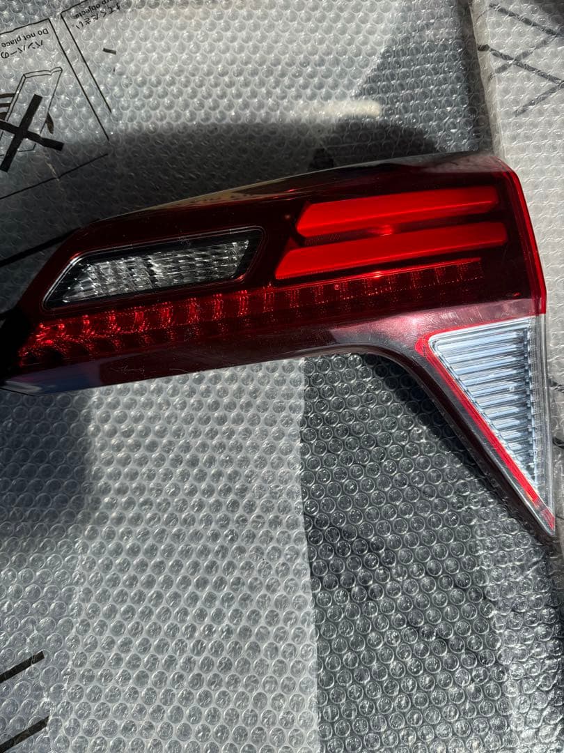 ホンダ　ヴェゼル　RU1 2 3 4 テールランプ　リアゲート　左右　セット