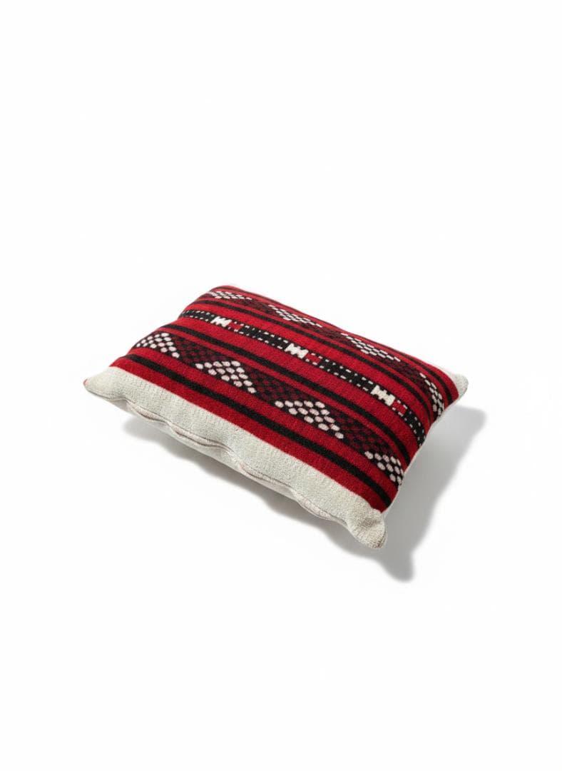 【希少】サウジアラビア伝統 クッション「マルカ」★人気店 Irth 使用モデル