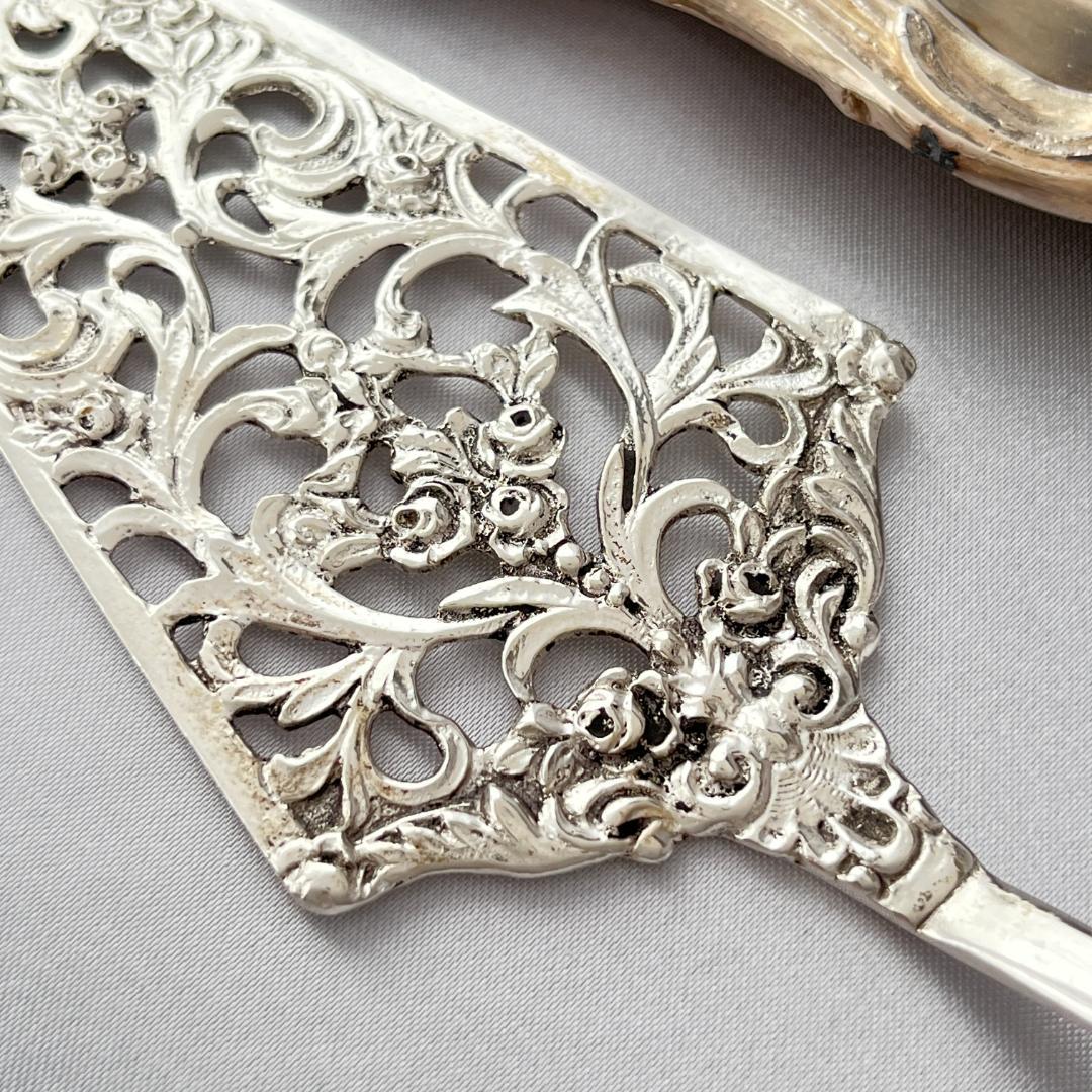 【ドイツ】 ローズと透かしのケーキサーバー【純銀】ヒルデスハイムローズ 20cm