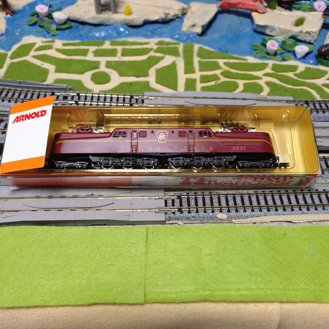 Nゲージ ペンシルバニア鉄道GG1型電気機関車 ARNOLD/RIVAROSSI