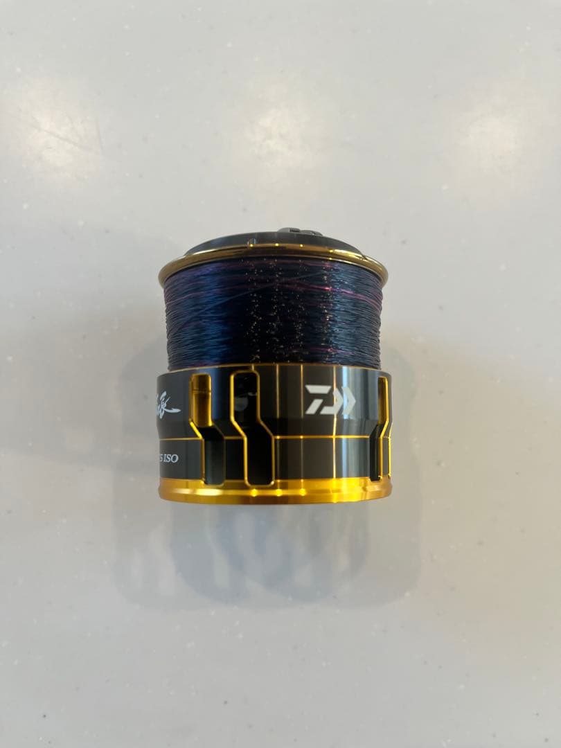 RCS ISO スプール 金色と黒