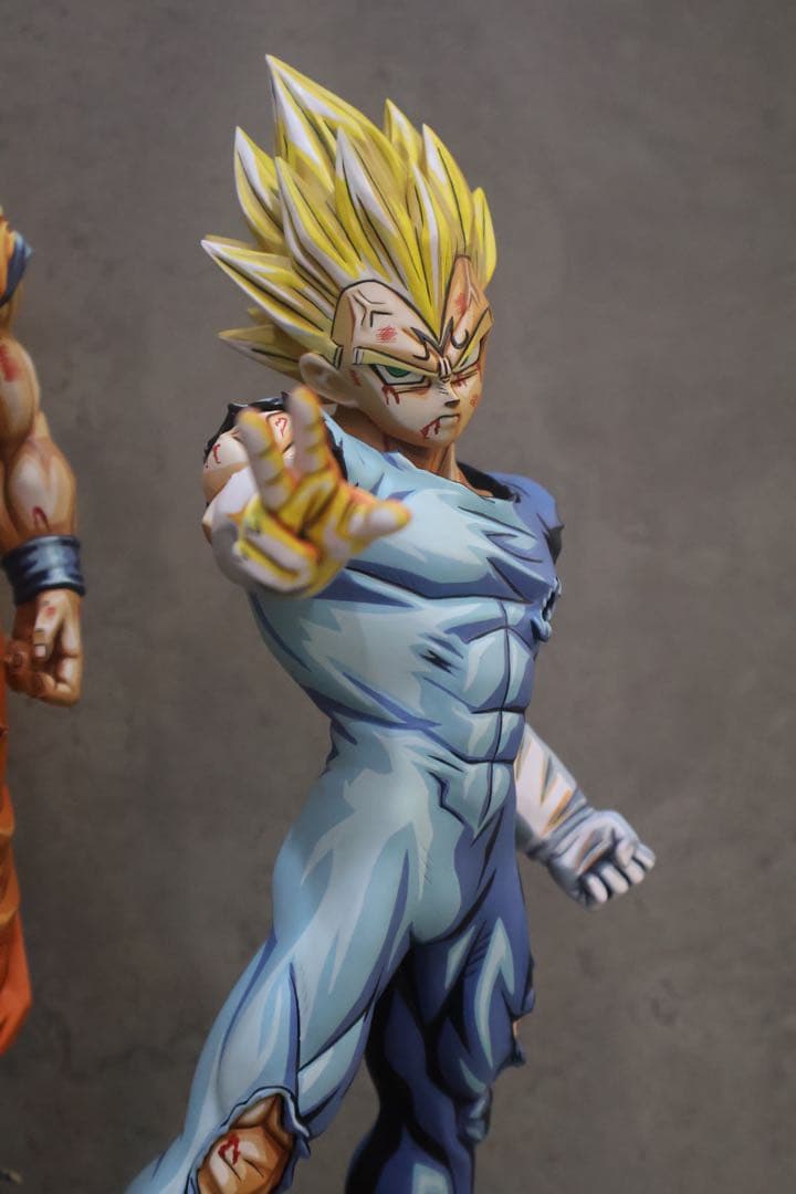 ドラゴンボール 孫悟空 ベジータ フィギュア　2体セット 台座付き